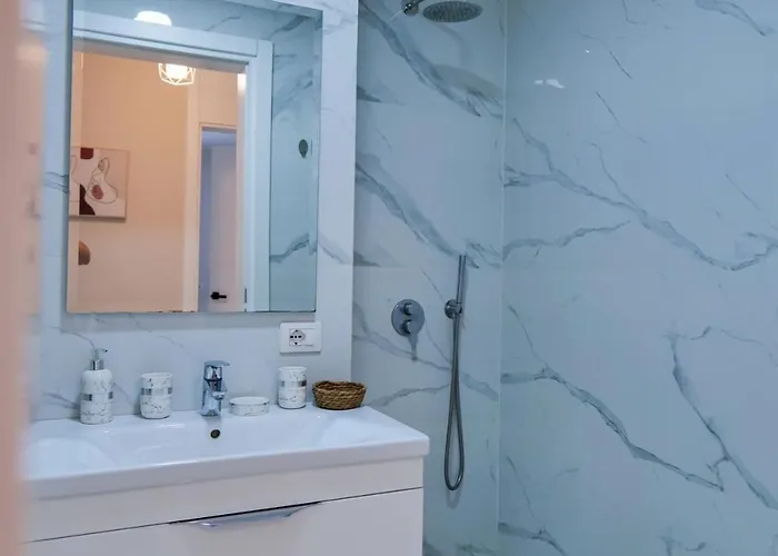 Apartment Tulips Durres