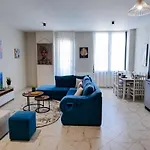 Tulips Apartment *